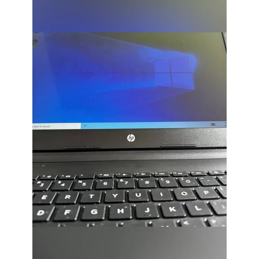 HP 14" Notebook (Model 14-af180nr) - Picture 5 of 9